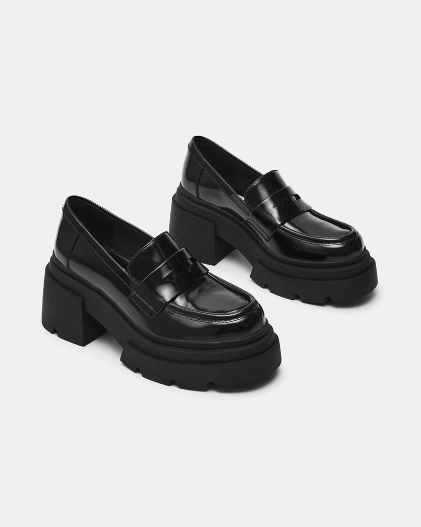 TURNOUT 經典素面厚底樂福鞋-黑色