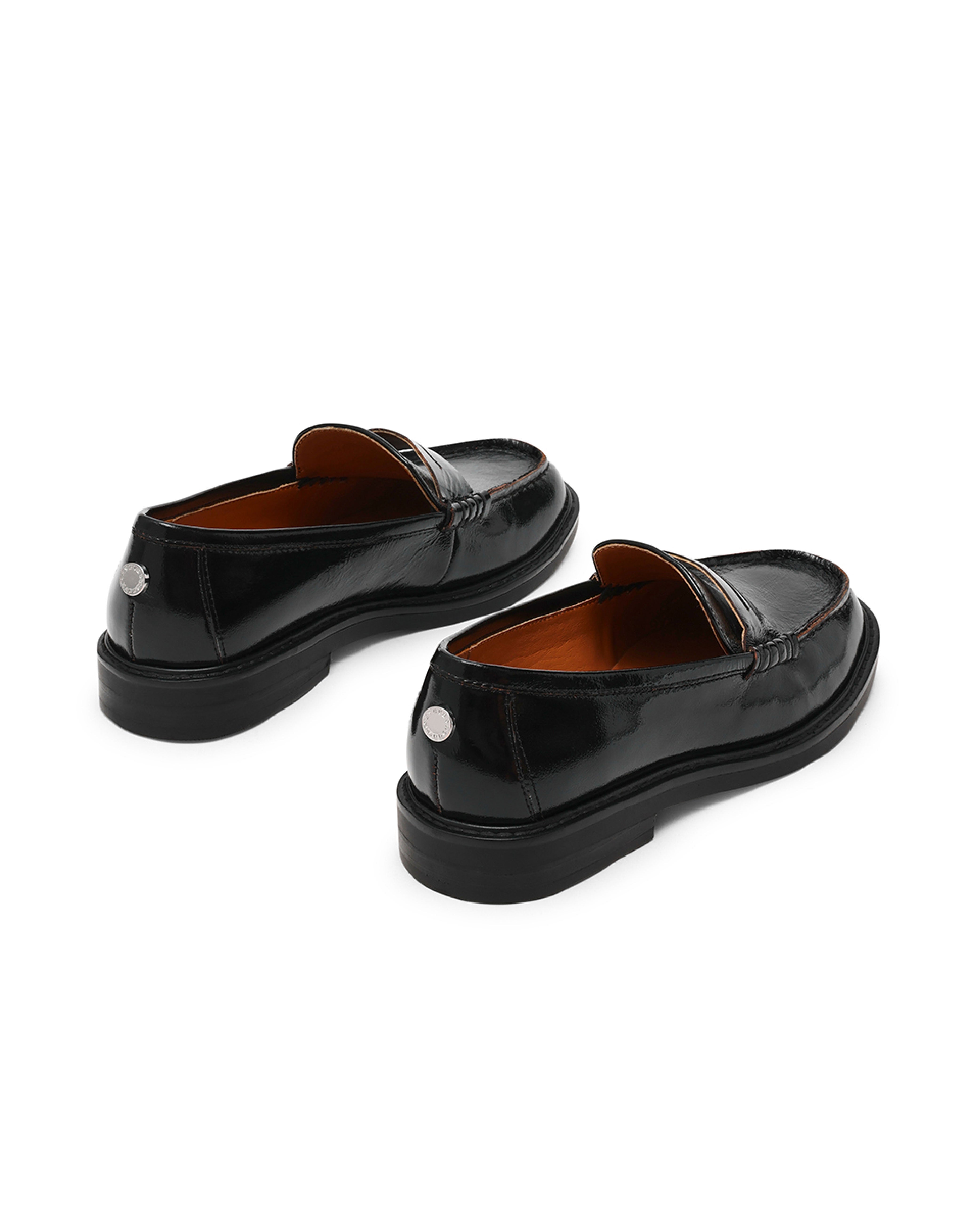 ADISON 經典素面爆裂紋樂福鞋-黑色