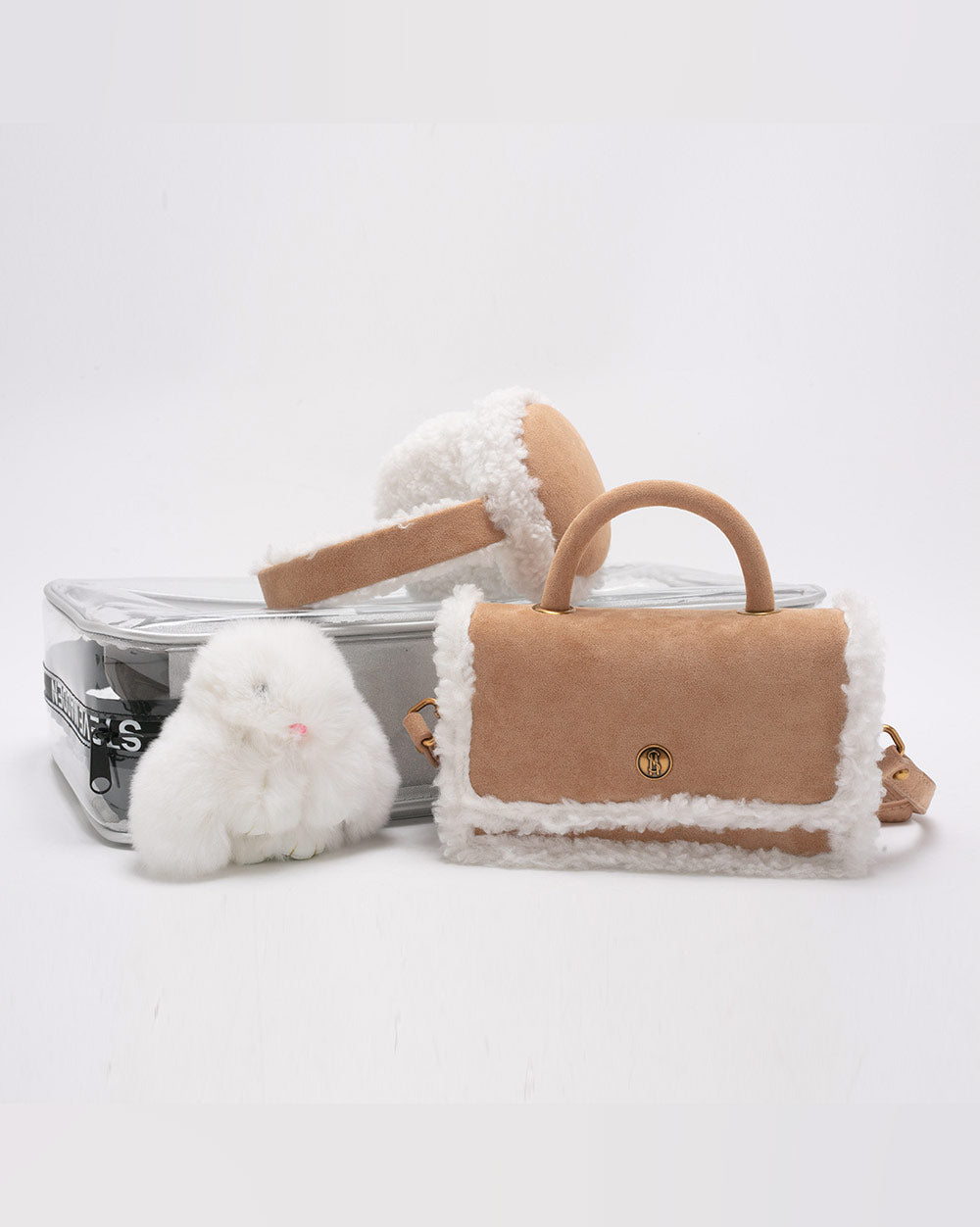 【線上獨家禮盒組】BCOMFY 滾邊毛絨小包/耳罩吊飾三合一禮盒-杏色