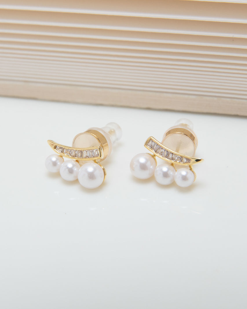 【線上獨家款】質感排列珍珠耳環-金色