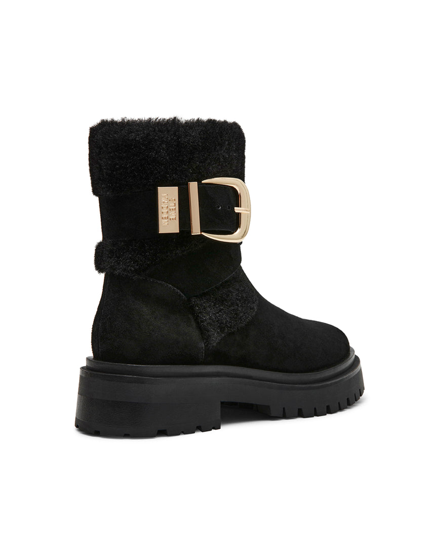 LODGE 可愛毛毛金屬扣飾短靴-黑色