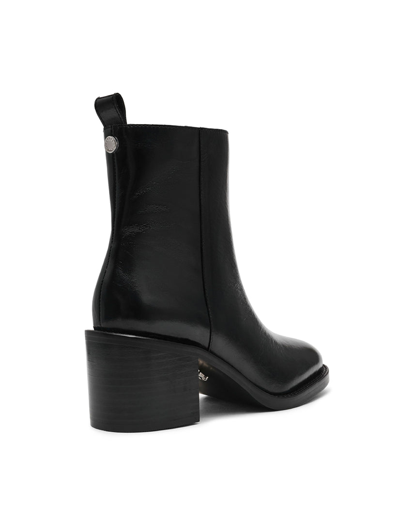 SLENDER 經典簡約素面短靴-黑色