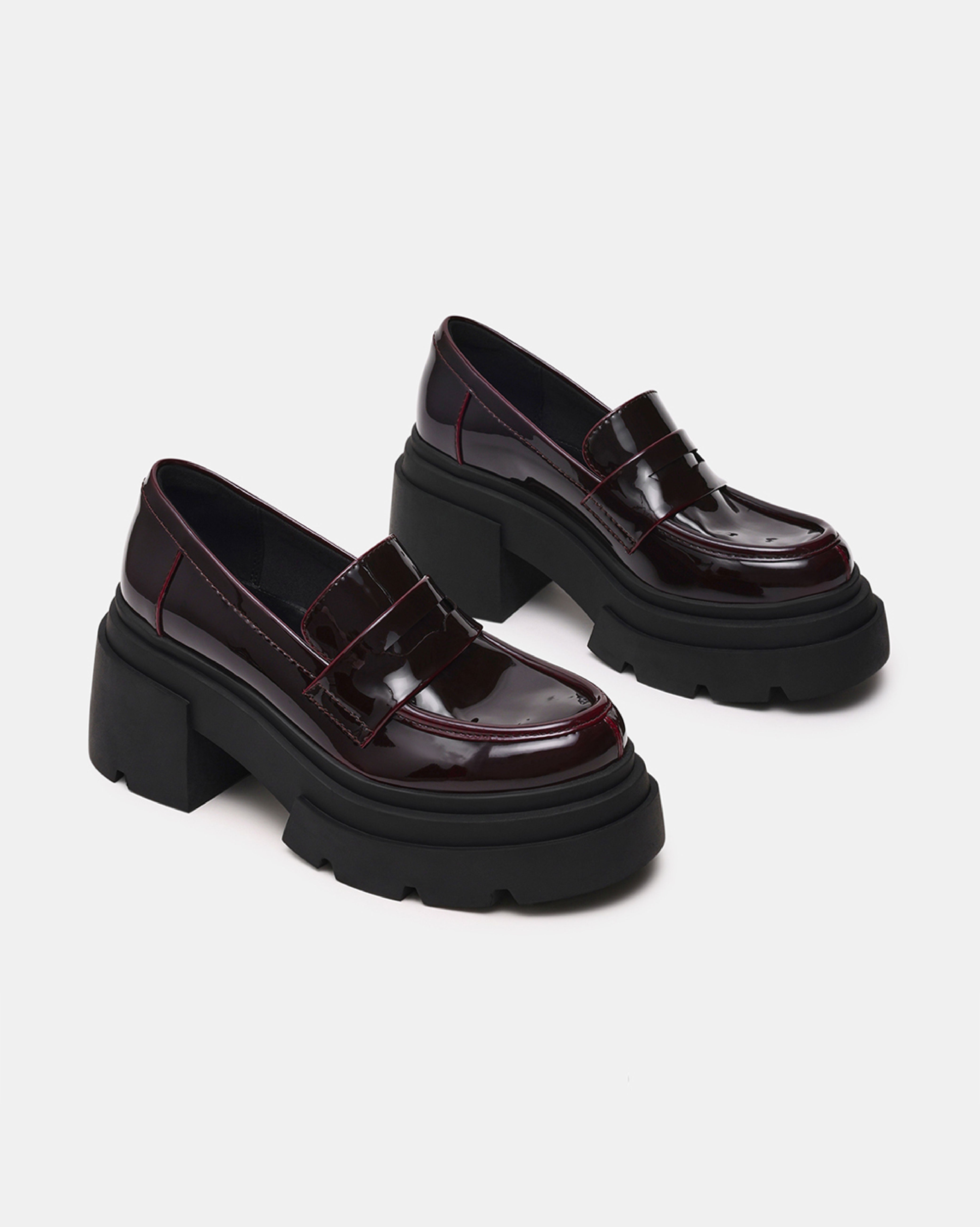 TURNOUT 經典素面厚底樂福鞋-酒紅色