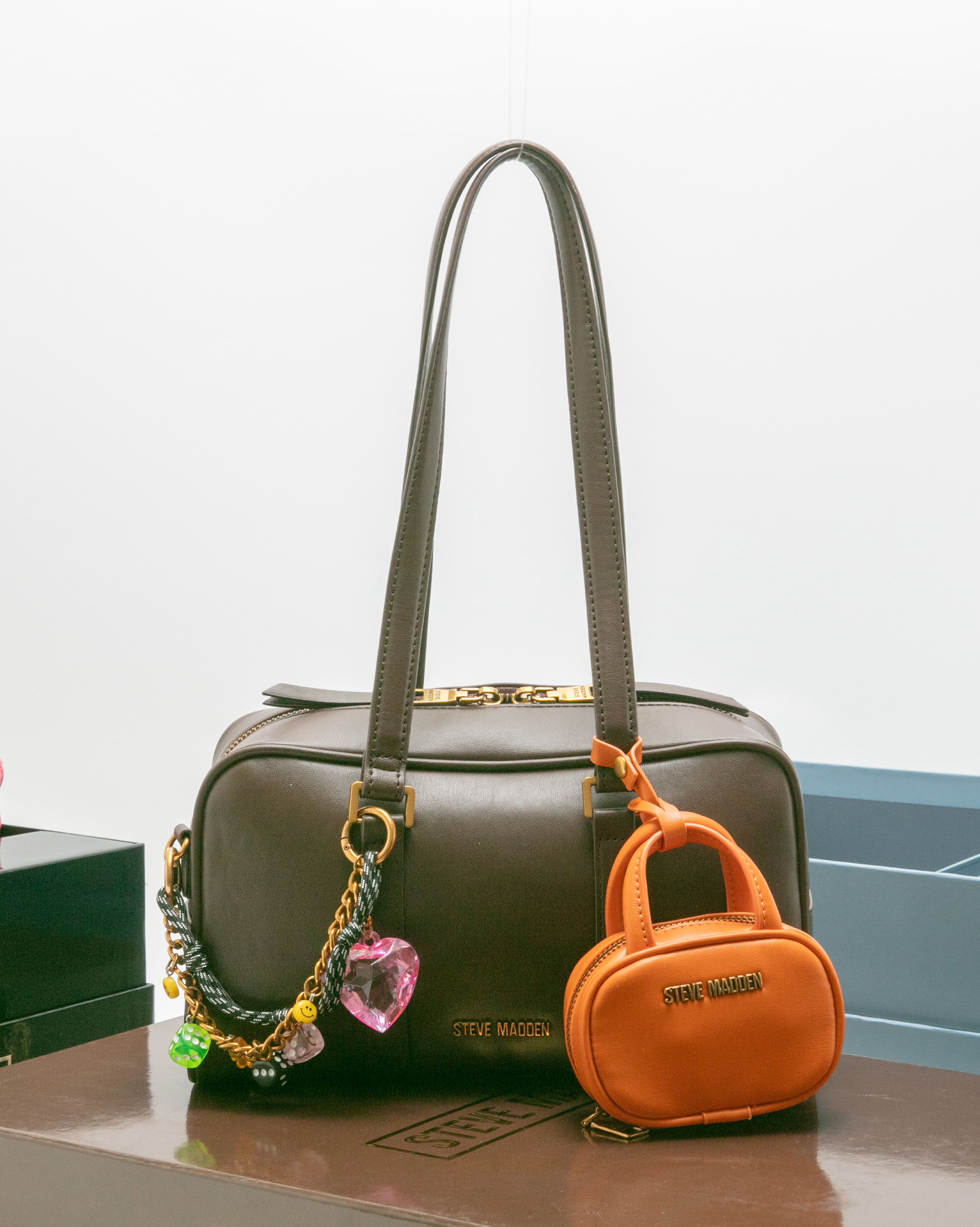 潮流撞色耳機包/法棍肩背包禮盒-咖啡色