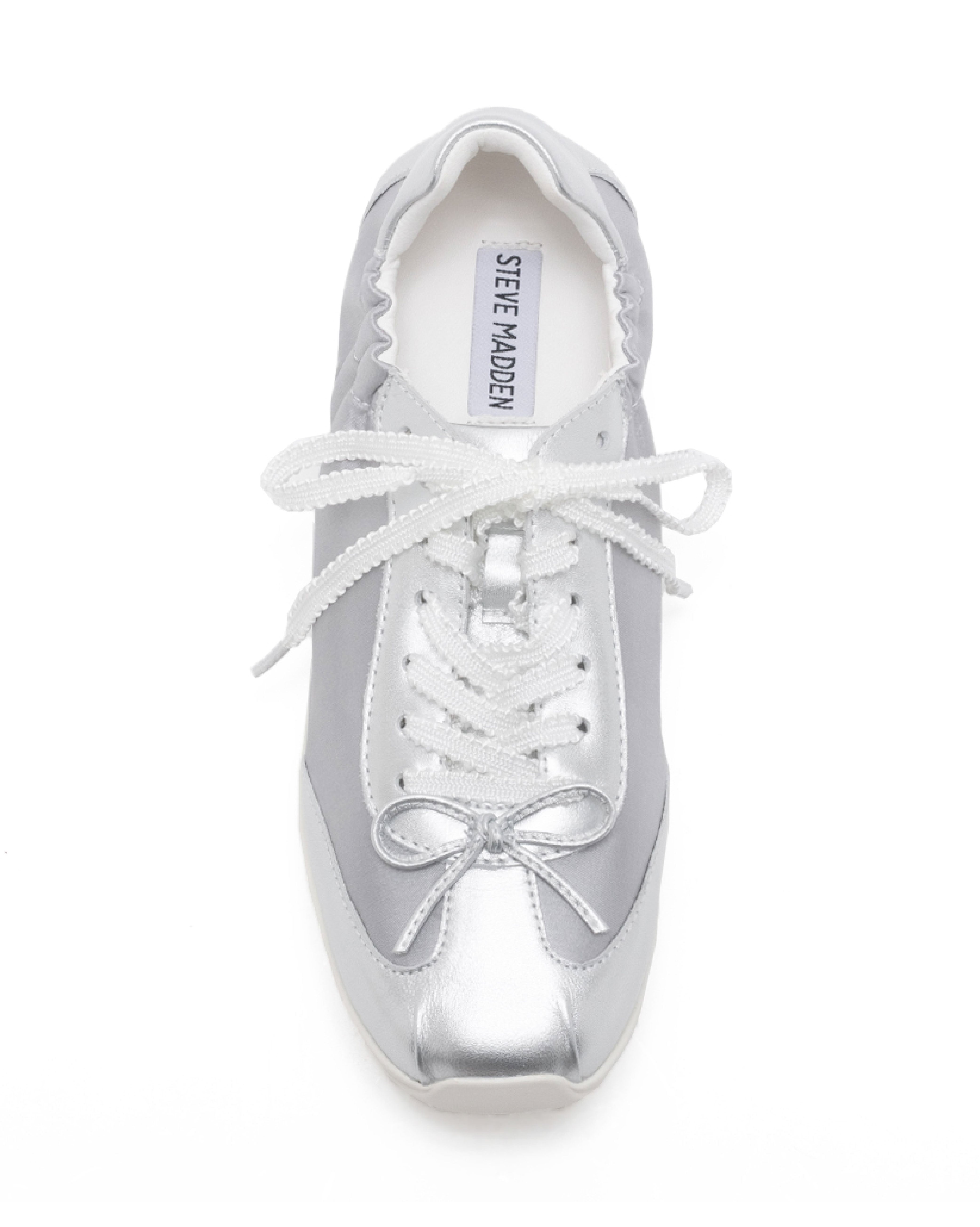 【線上獨家款】TWSHOONG 芭蕾緞面雙蝴蝶結休閒鞋-銀色