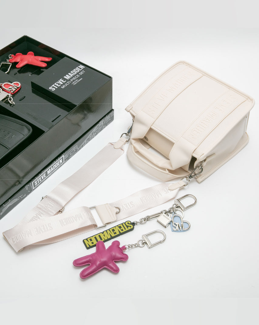 素面LOGO寬背帶雙吊飾禮盒-米色