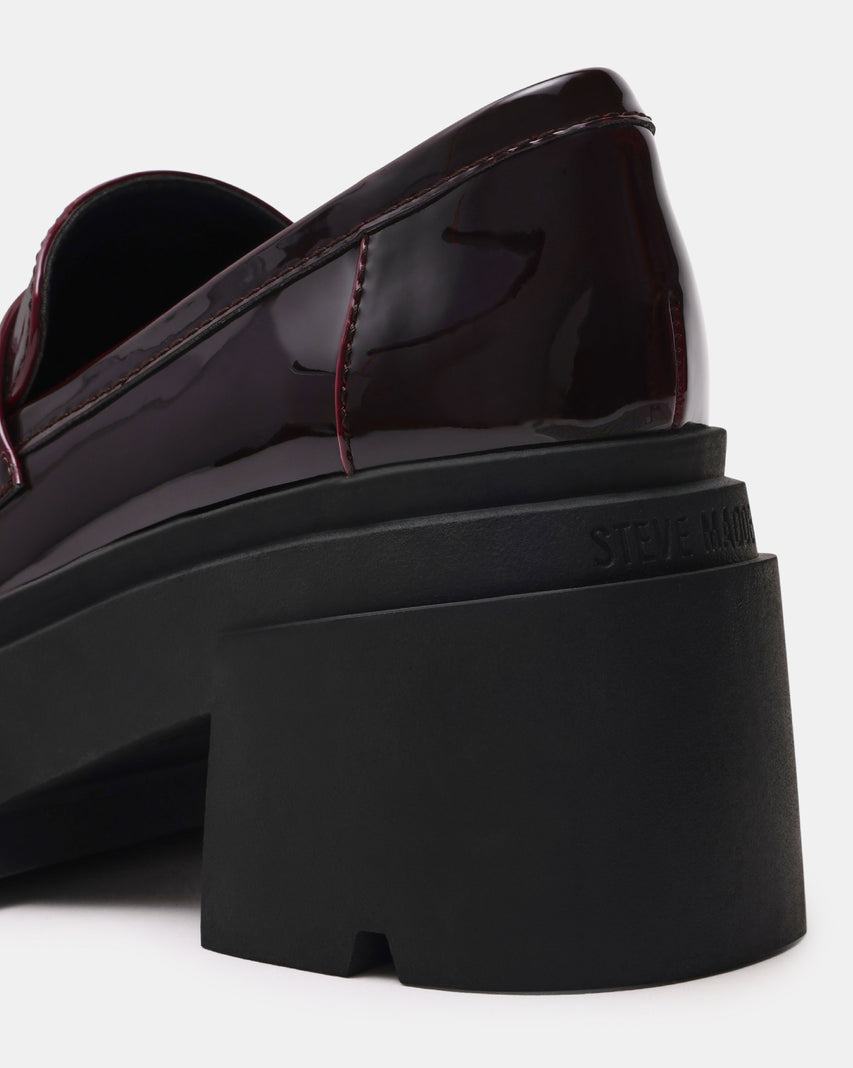 TURNOUT 經典素面厚底樂福鞋-酒紅色