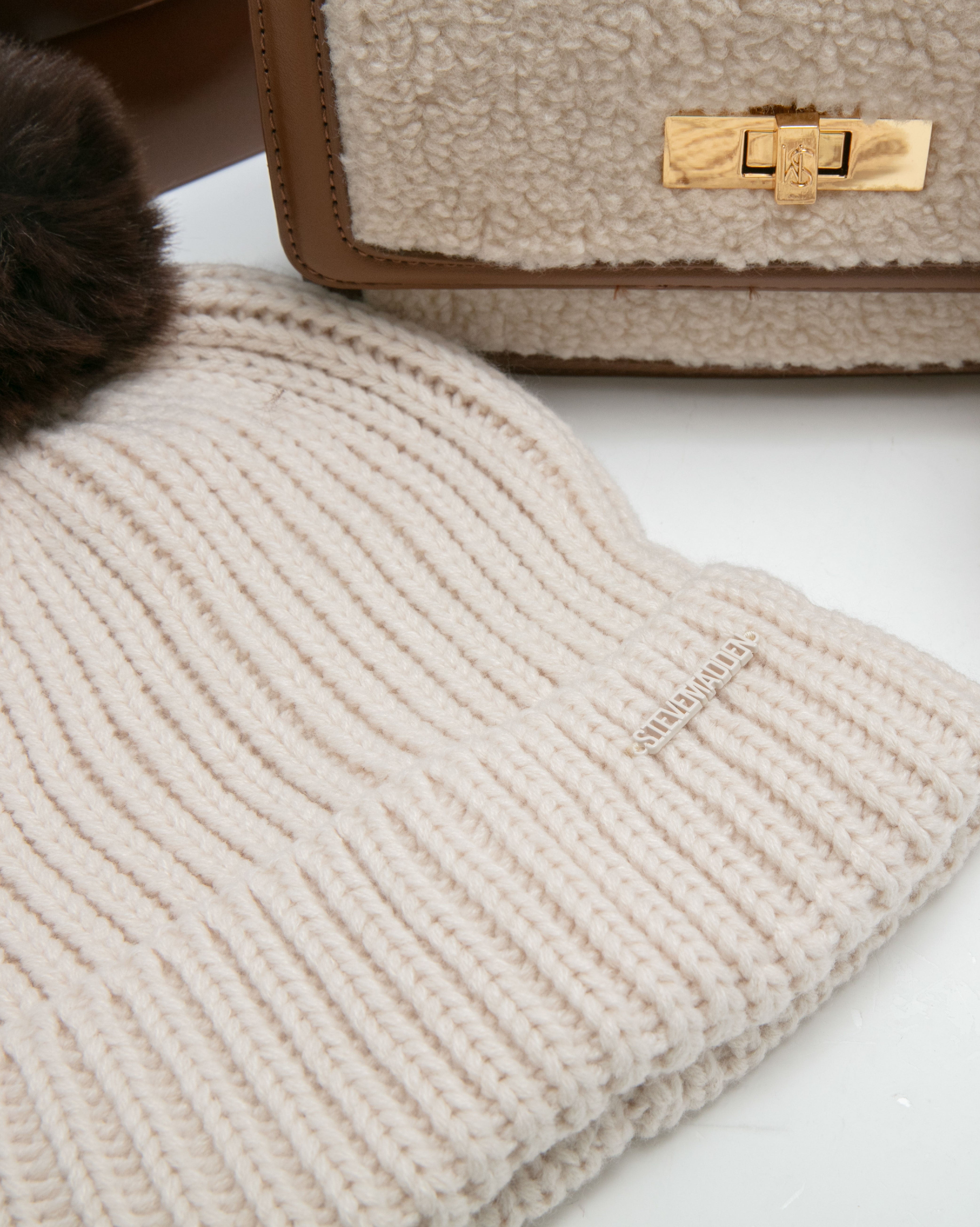 【線上獨家禮盒】毛毛信封包/針織毛帽三件禮盒組-咖啡色