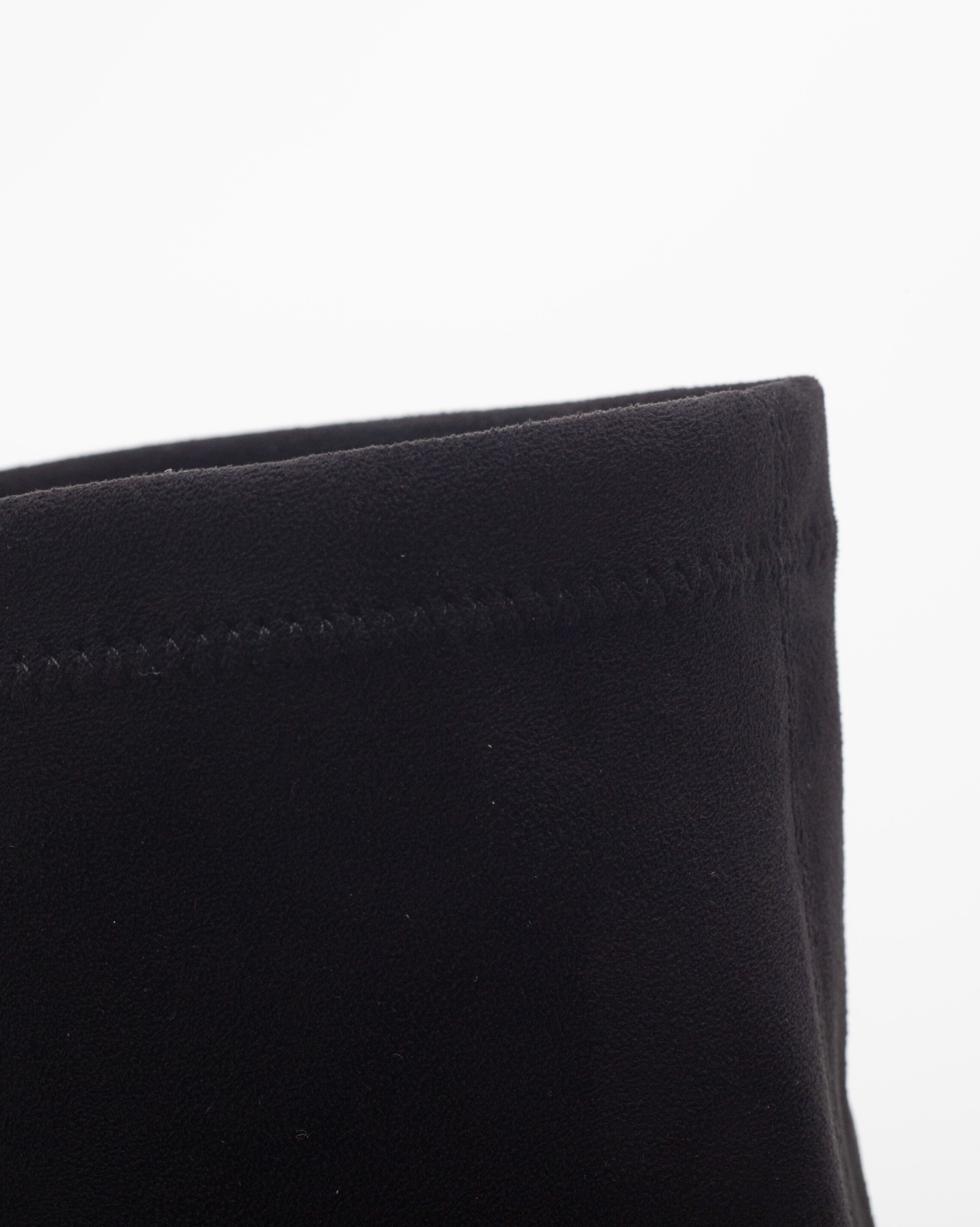 TWVENOM 絨面尖頭粗跟長靴-黑色