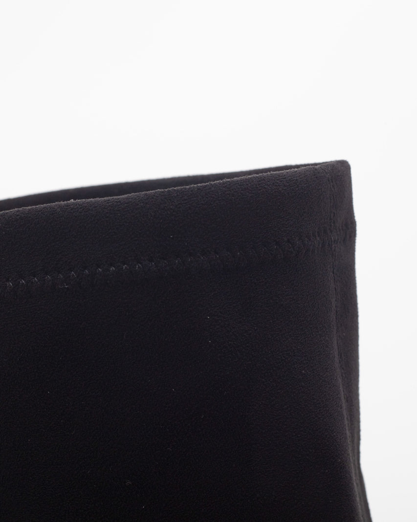 TWVENOM 絨面尖頭粗跟長靴-黑色