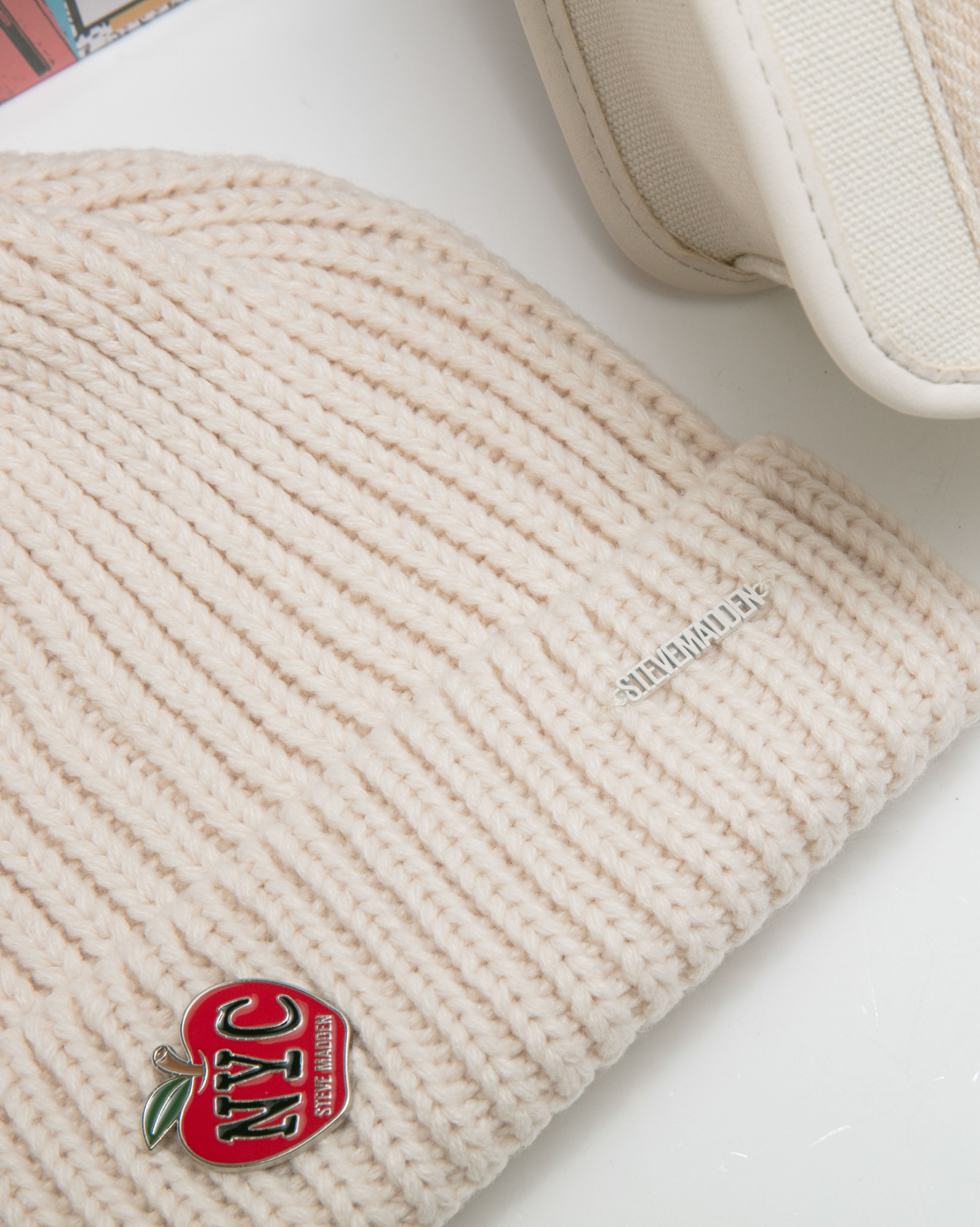 LOGO寬帶兩用包/潮流徽章毛帽禮盒-米色