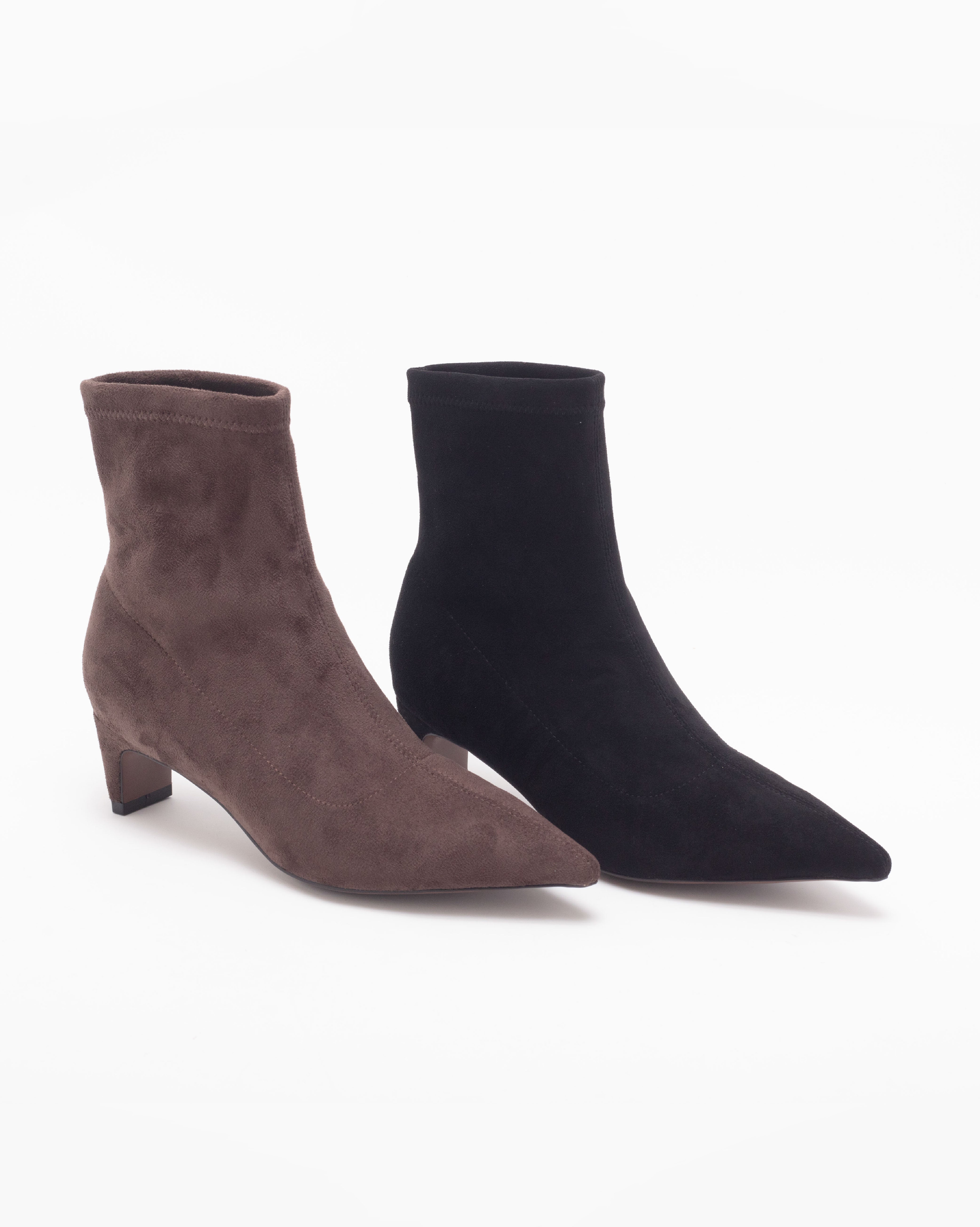 TWKLOE 絨面尖頭粗跟短靴-卡其色