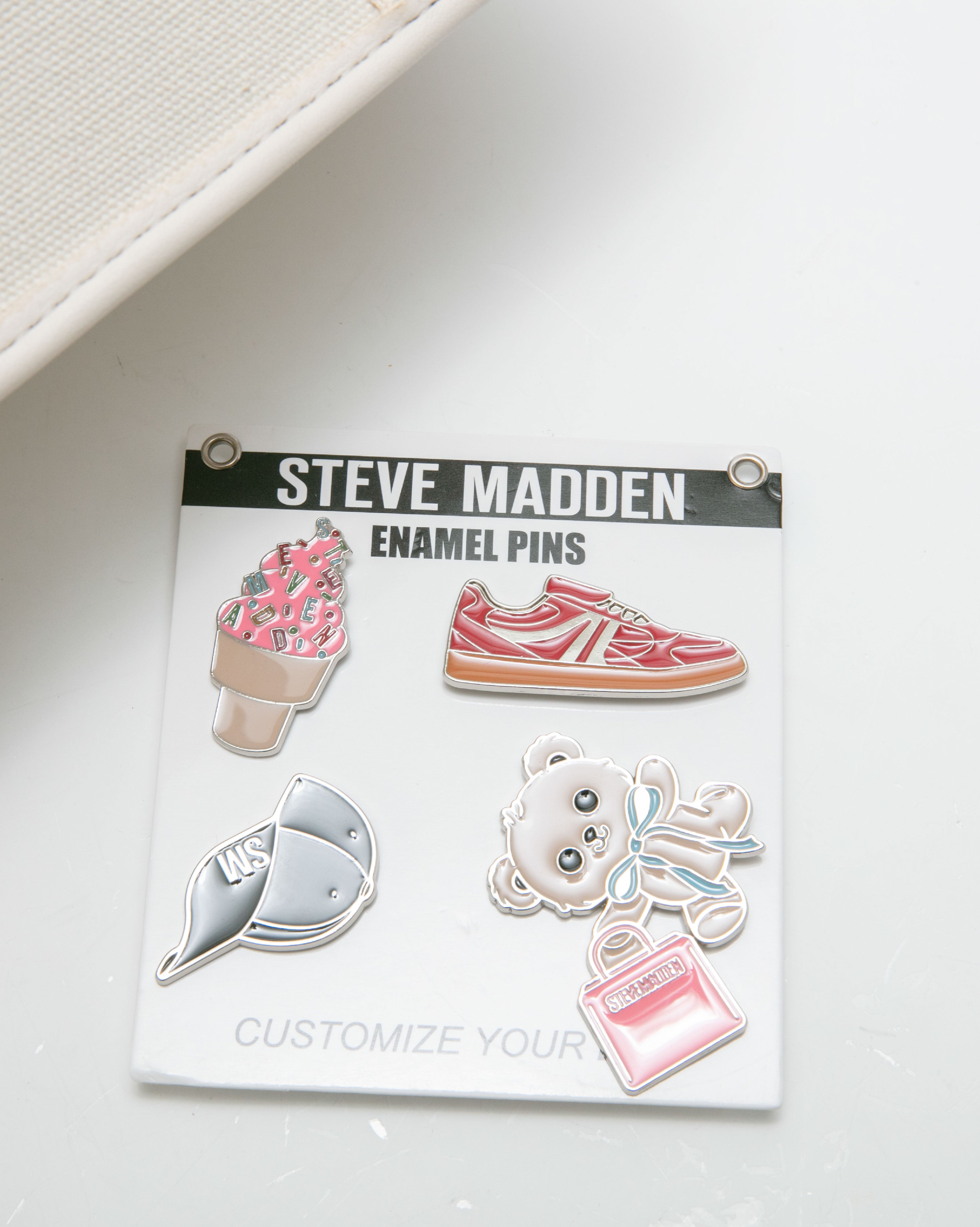 LOGO寬帶兩用包/潮流徽章毛帽禮盒-米色