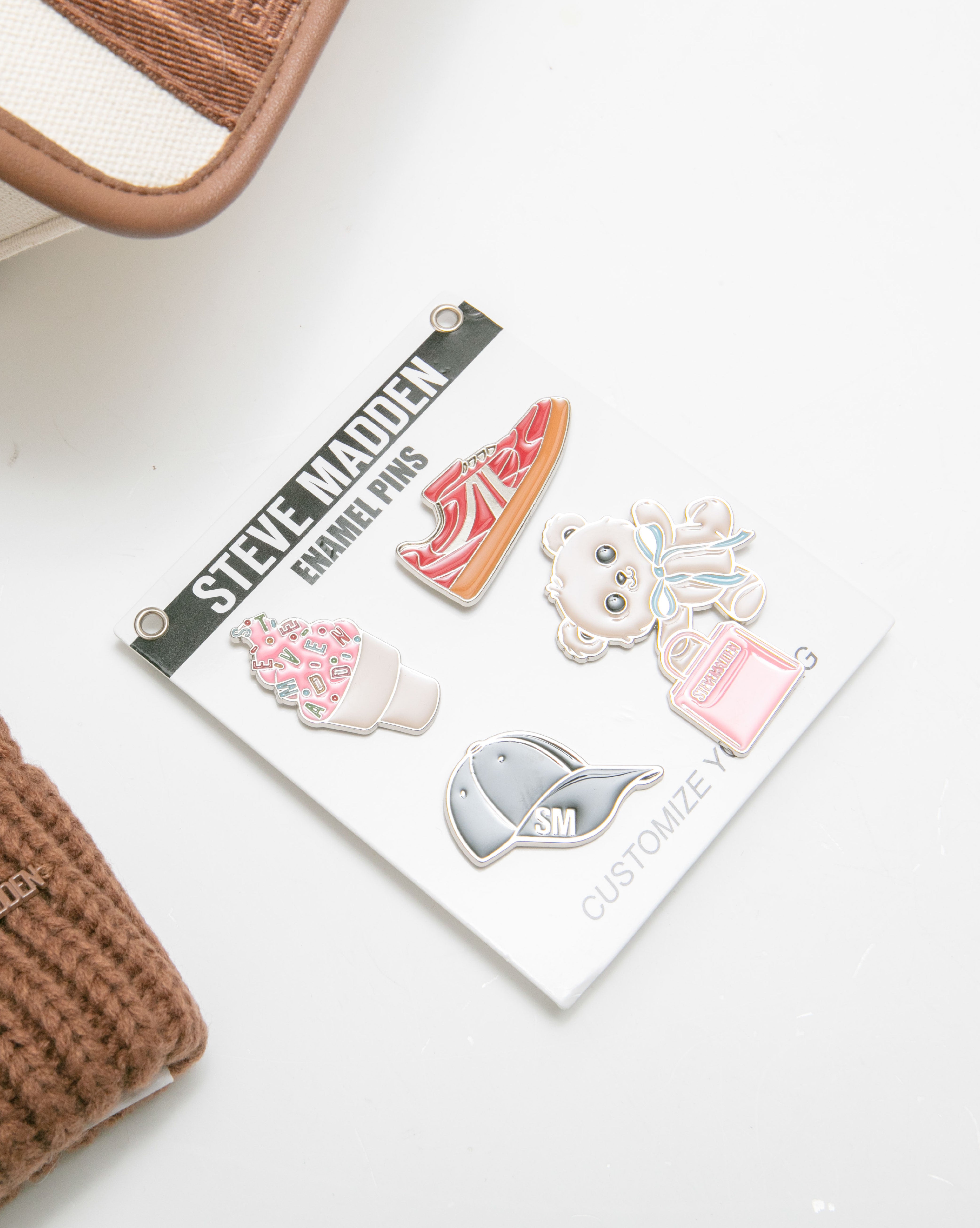 LOGO寬帶兩用包/潮流徽章毛帽禮盒-咖啡色