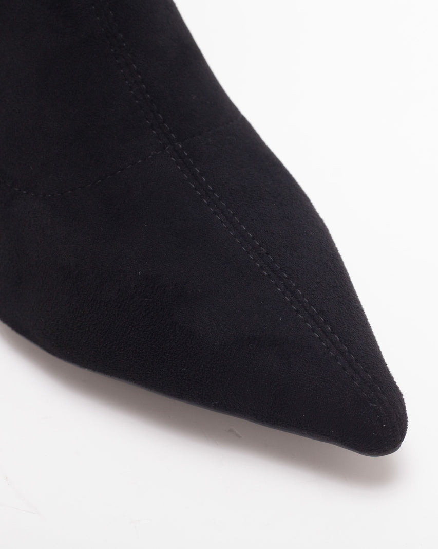 TWVENOM 絨面尖頭粗跟長靴-黑色