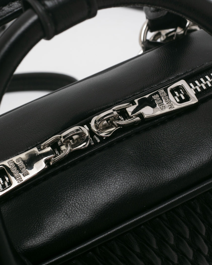 BEMILIEE 編織抓皺小法棍包-黑色