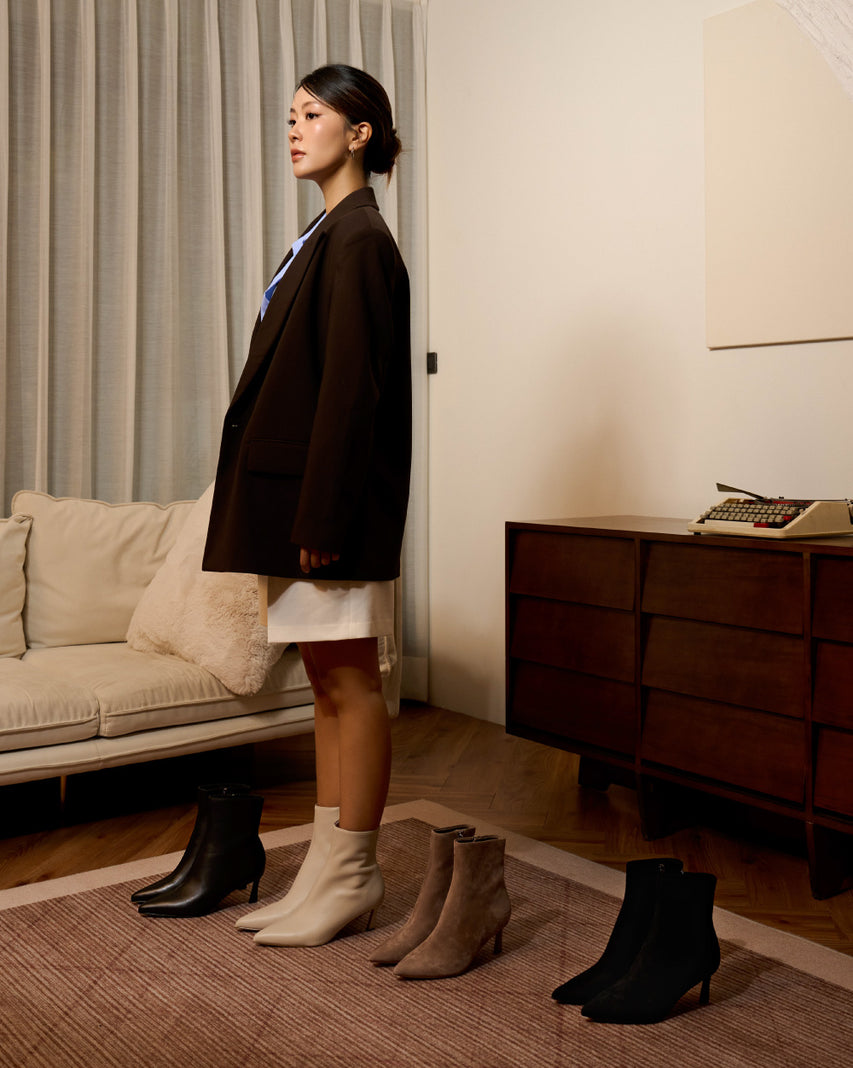 LULAH 經典素面尖頭細跟短靴-絨棕