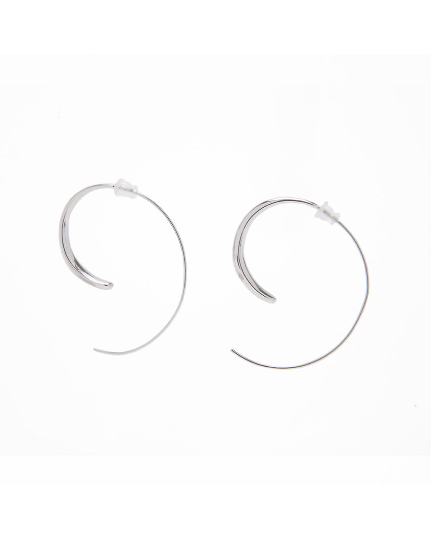 【線上獨家款】簡約垂墜水滴耳環-銀色