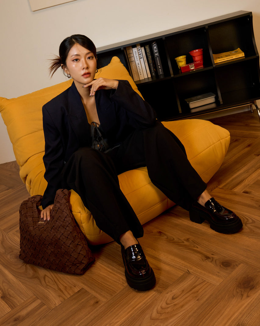 TURNOUT 經典素面厚底樂福鞋-黑色