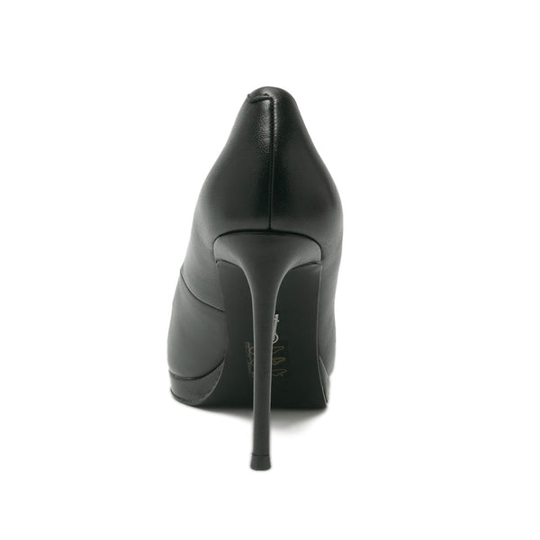 KLASSY Plain Patent Leather Pointed Toe Pumps - Black